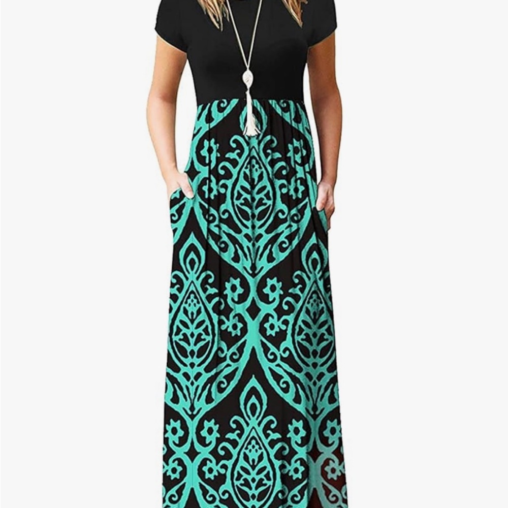 Chic Black and Green Maxi Dress with Intricate Design